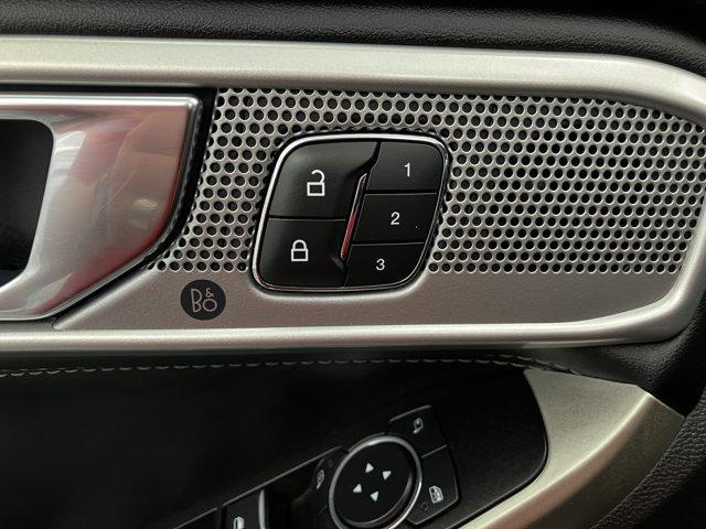 Photo of 2022 Carbonized Gray Ford Explorer