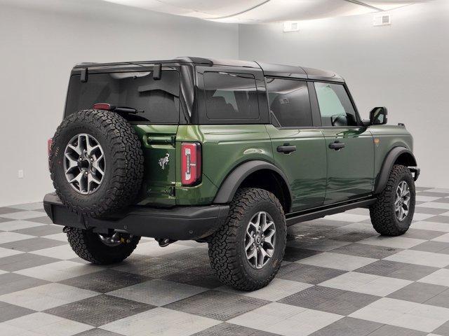 Photo of 2025 Green Ford Bronco