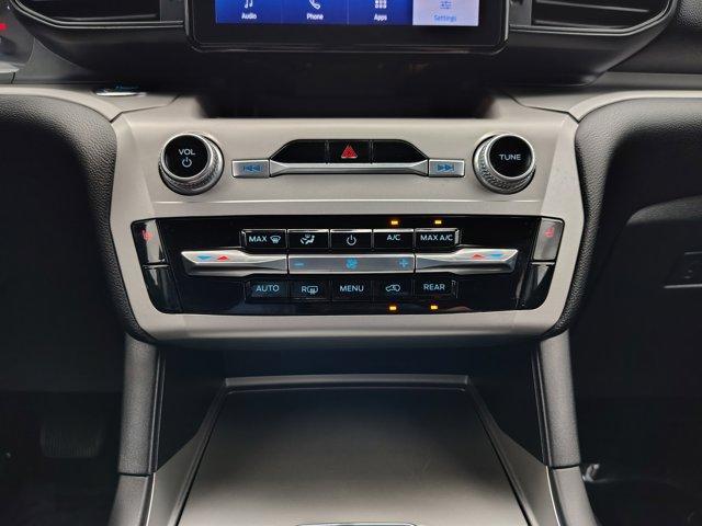 Photo of 2022 Gray Ford Explorer