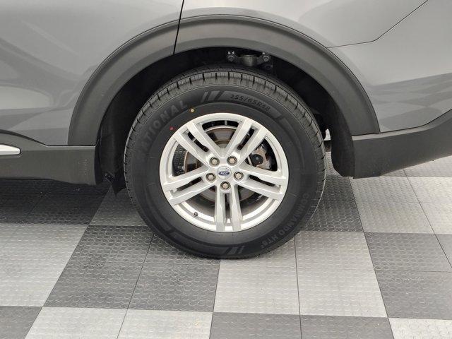 Photo of 2022 Gray Ford Explorer