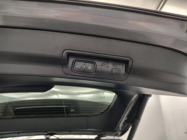 Photo of 2022 Gray Ford Explorer
