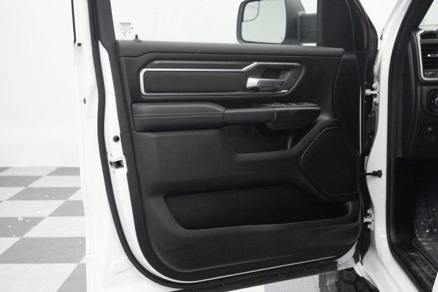 Photo of 2025 Bright White RAM 1500