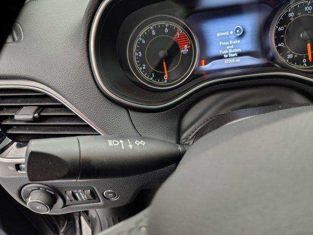 Photo of 2022 Granite Jeep Cherokee