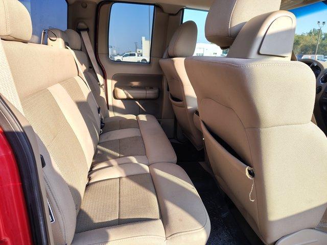 Photo of 2004 Red Ford F-150