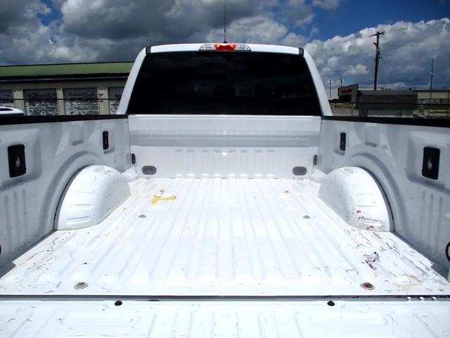 Photo of 2017 Oxford White Ford F-250