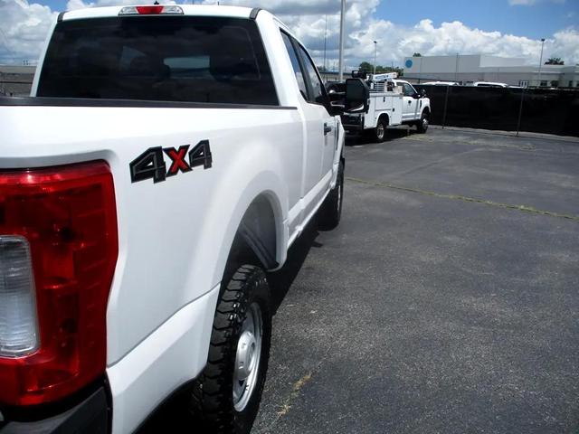 Photo of 2017 Oxford White Ford F-250