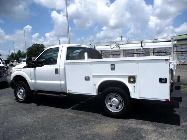 Photo of 2015 Oxford White Ford F-350