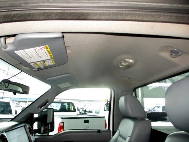 Photo of 2015 Oxford White Ford F-350