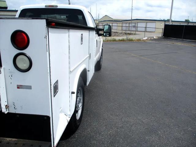 Photo of 2014 Oxford White Ford F-250
