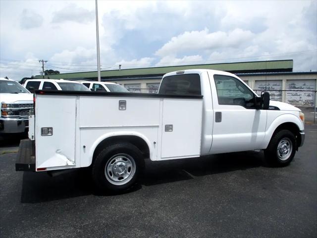 Photo of 2014 Oxford White Ford F-250