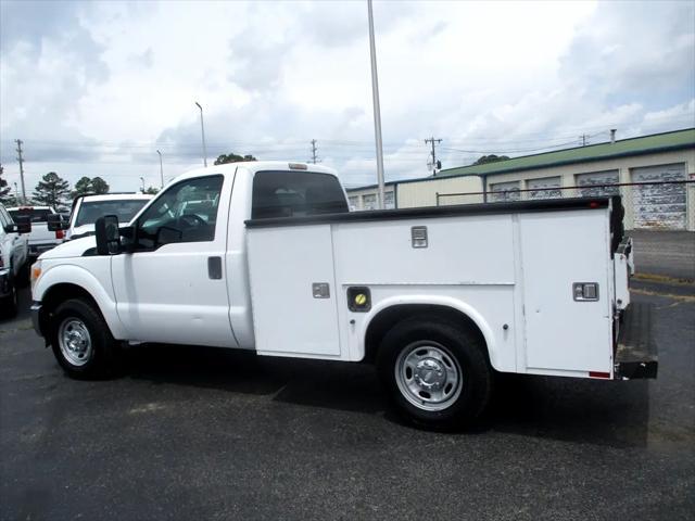Photo of 2014 Oxford White Ford F-250