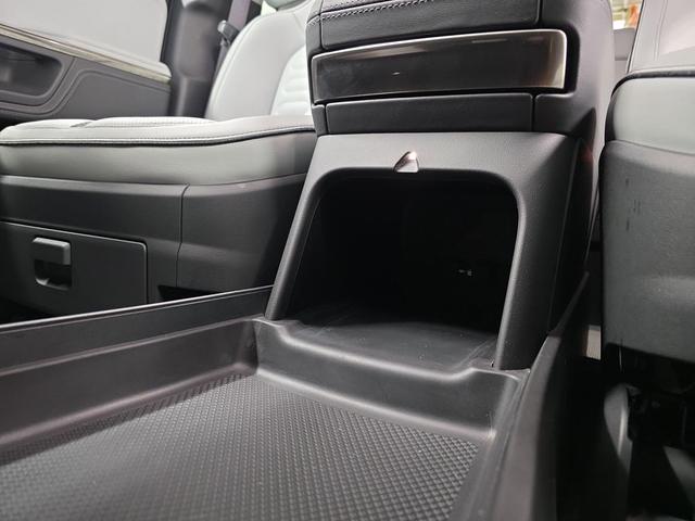 Photo of 2022 Rivian Blue Rivian R1T