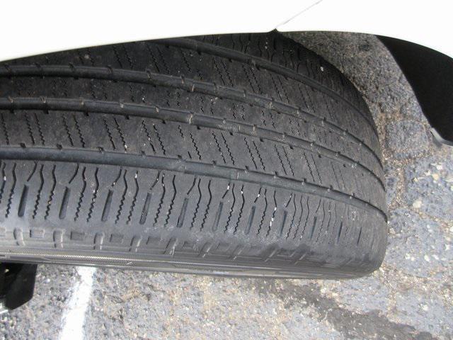 Photo of 2021 Star White Metallic Tri-Coat Ford Expedition Max