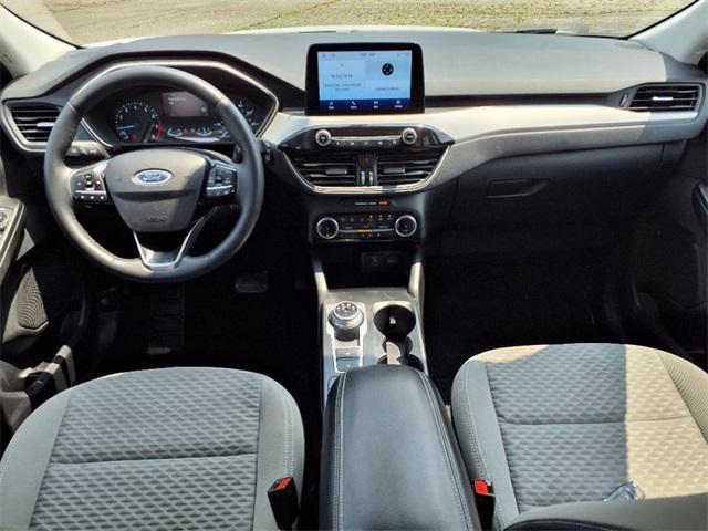 Photo of 2022 Oxford White Ford Escape
