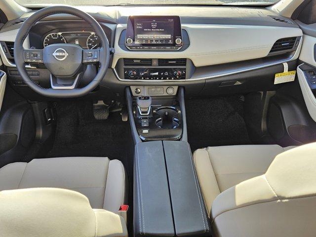 Photo of 2025 Everest White P Nissan Rogue