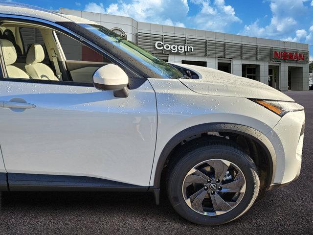 Photo of 2025 Everest White P Nissan Rogue