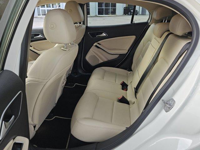 Photo of 2019 Polar White Mercedes-Benz GLA 250
