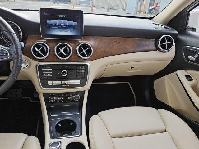 Photo of 2019 Polar White Mercedes-Benz GLA 250