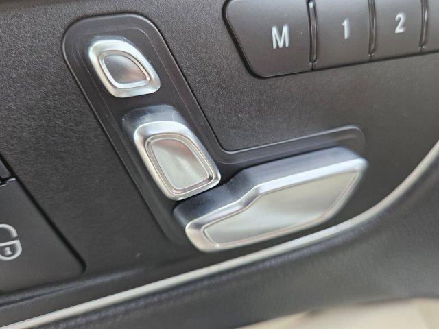 Photo of 2019 Polar White Mercedes-Benz GLA 250