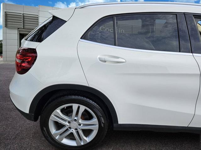 Photo of 2019 Polar White Mercedes-Benz GLA 250