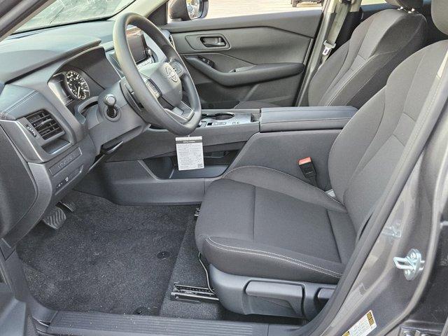 Photo of 2025 Gun Metallic Nissan Rogue