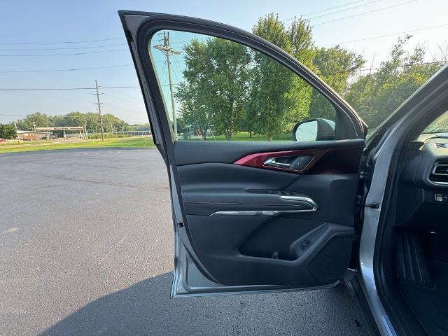 Photo of 2024 Sterling Gray Metallic Chevrolet Traverse