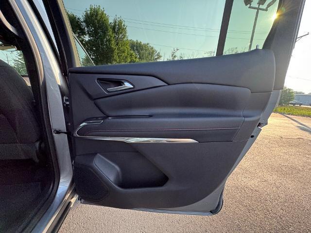 Photo of 2024 Sterling Gray Metallic Chevrolet Traverse
