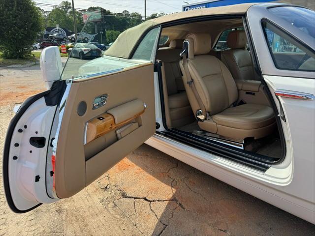 Photo of 2010 White / Silver Rolls-Royce Phantom Drophead Coupe