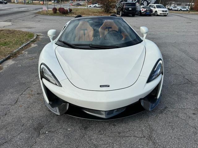 Photo of 2019 Off White / Black McLaren 570S