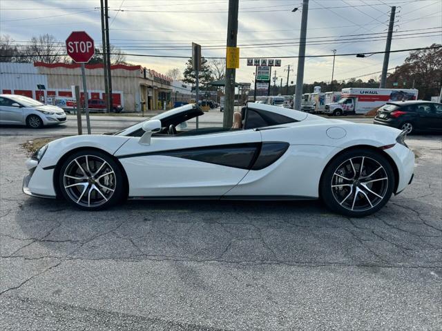 Photo of 2019 Off White / Black McLaren 570S