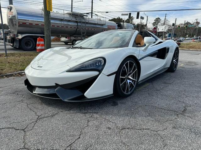 Photo of 2019 Off White / Black McLaren 570S