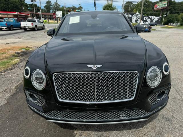 Photo of 2017 Black Bentley Bentayga