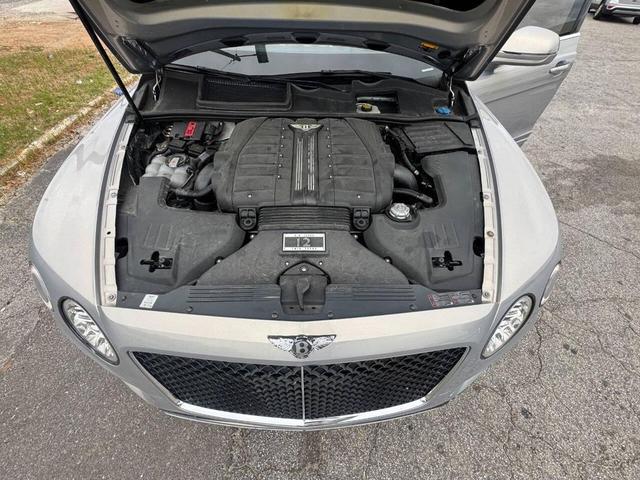 Photo of 2018 Silver Bentley Bentayga
