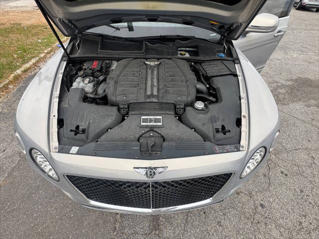 Photo of 2018 Silver Bentley Bentayga