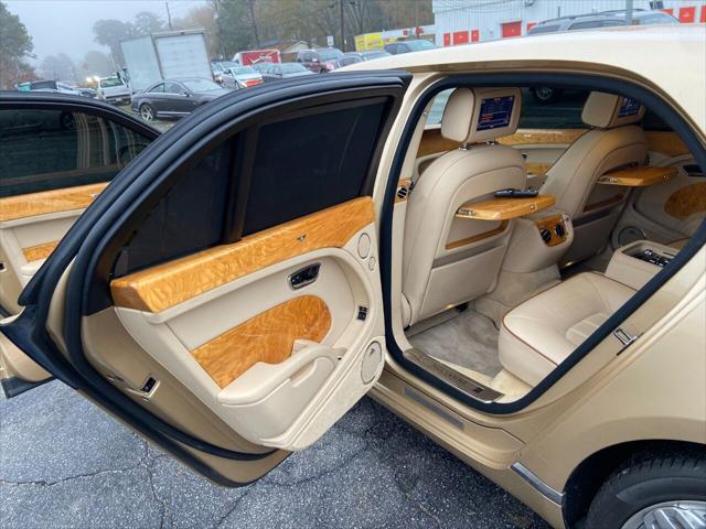 Photo of 2013 Champagne Bentley Mulsanne