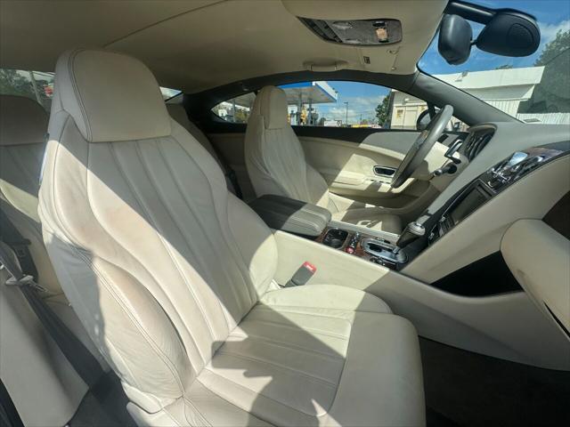 Photo of 2012 Pewter Bentley Continental GT
