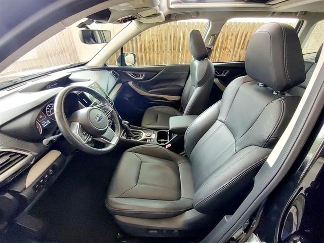 Photo of 2024 Crystal Black Silica Subaru Forester