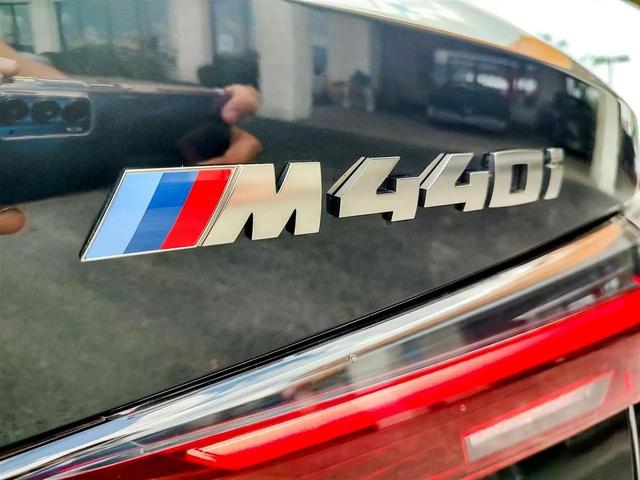 Photo of 2023 Black Sapphire Metallic BMW M440