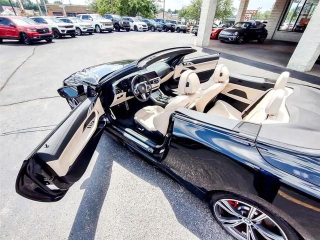 Photo of 2023 Black Sapphire Metallic BMW M440