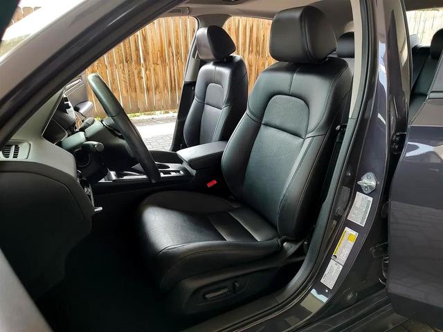 Photo of 2023 Gray Honda Civic