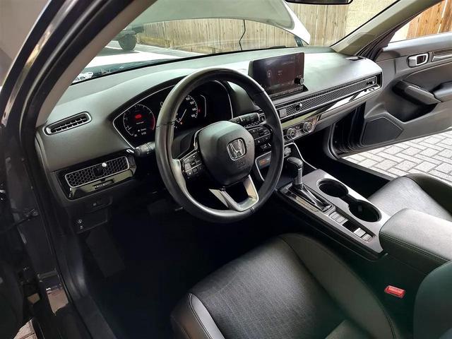 Photo of 2023 Gray Honda Civic