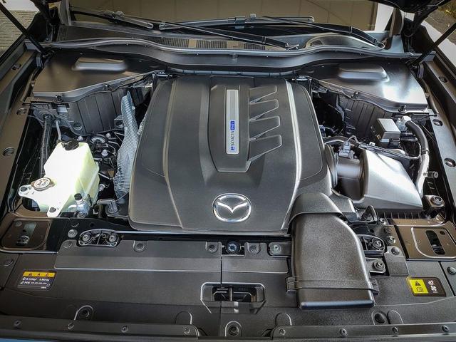 Photo of 2025 Jet Black Mica Mazda CX-70 PHEV
