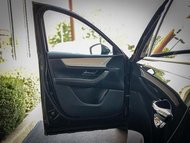 Photo of 2025 Jet Black Mica Mazda CX-70 PHEV