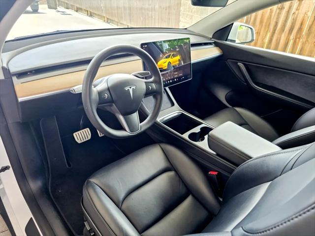 Photo of 2022 Pearl White Multi-Coat Tesla Model Y
