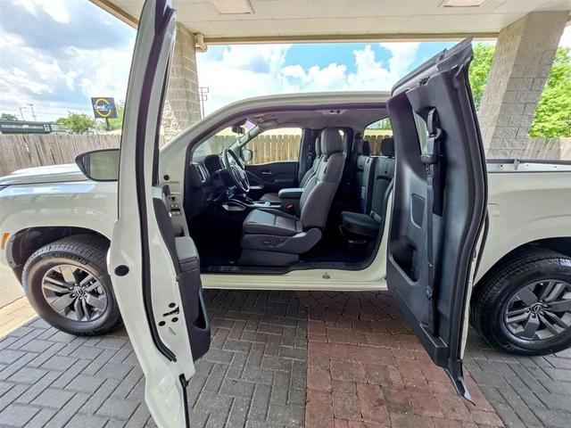 Photo of 2025 Glacier White Nissan Frontier