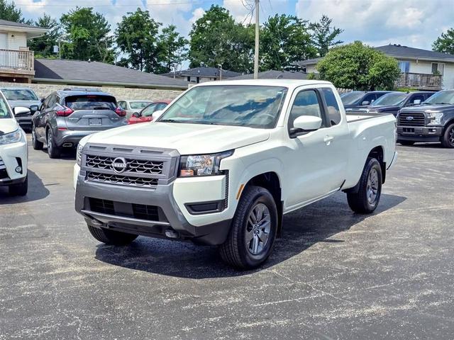 Photo of 2025 Glacier White Nissan Frontier