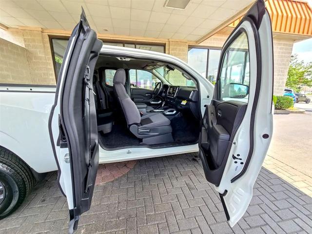 Photo of 2025 Glacier White Nissan Frontier
