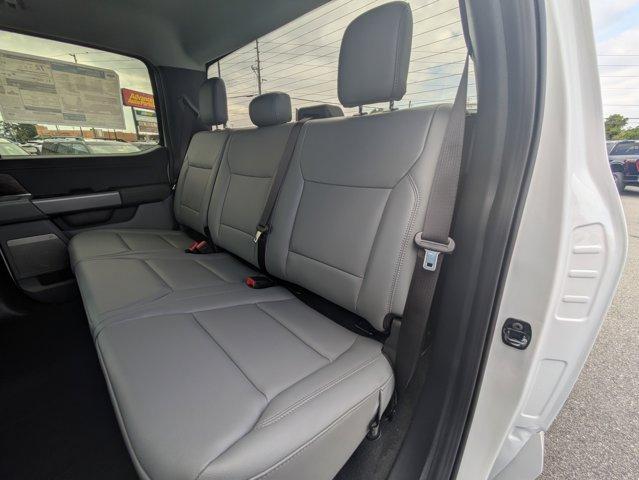 Photo of 2025 Oxford White Ford F-150 Lightning