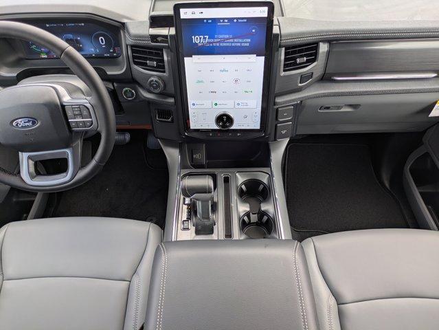 Photo of 2025 Oxford White Ford F-150 Lightning