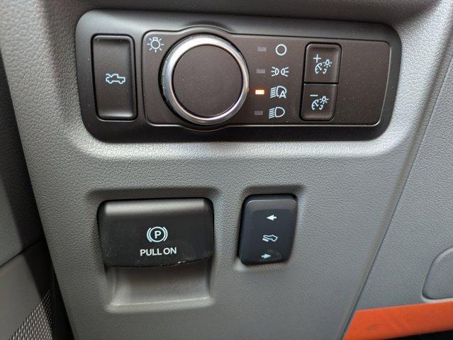 Photo of 2025 Oxford White Ford F-150 Lightning
